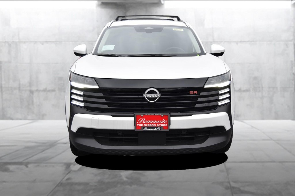 Nissan Kicks Vehicle Image 04