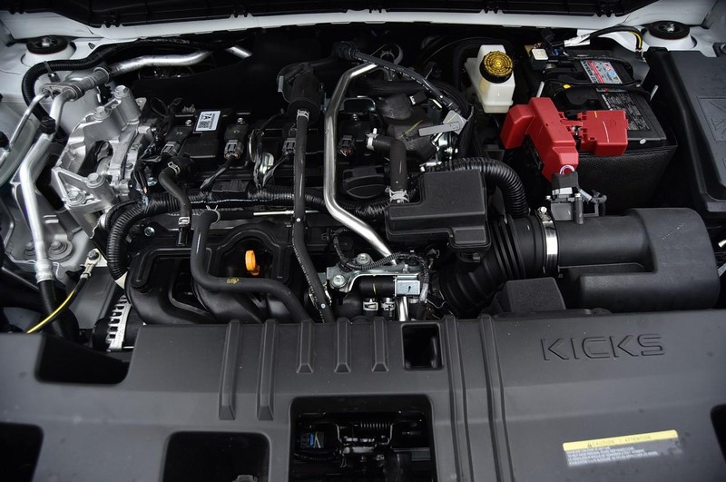 Nissan Kicks Vehicle Full-screen Gallery Image 28