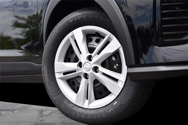 Nissan Kicks Play Vehicle Image 03