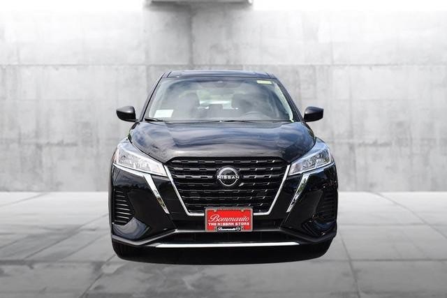 Nissan Kicks Play Vehicle Image 04