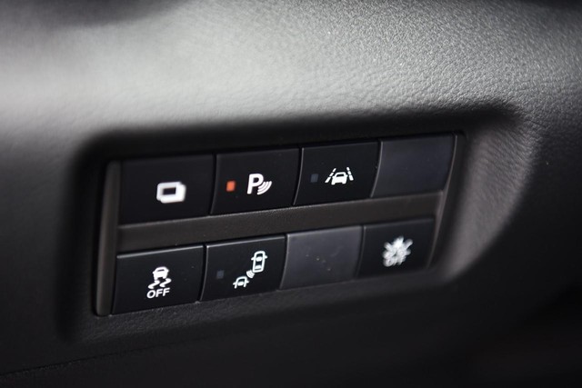 Nissan Kicks Play Vehicle Image 10