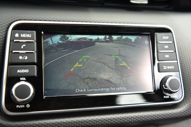 Nissan Kicks Play Vehicle Image 12