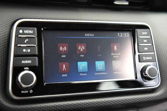 Nissan Kicks Play Vehicle Image 16
