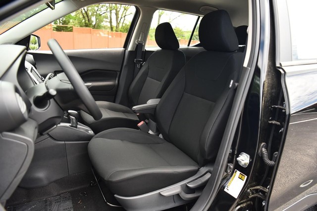 Nissan Kicks Play Vehicle Image 18
