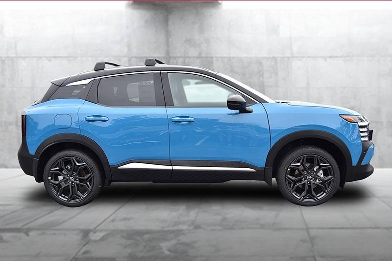 Nissan Kicks Vehicle Image 05