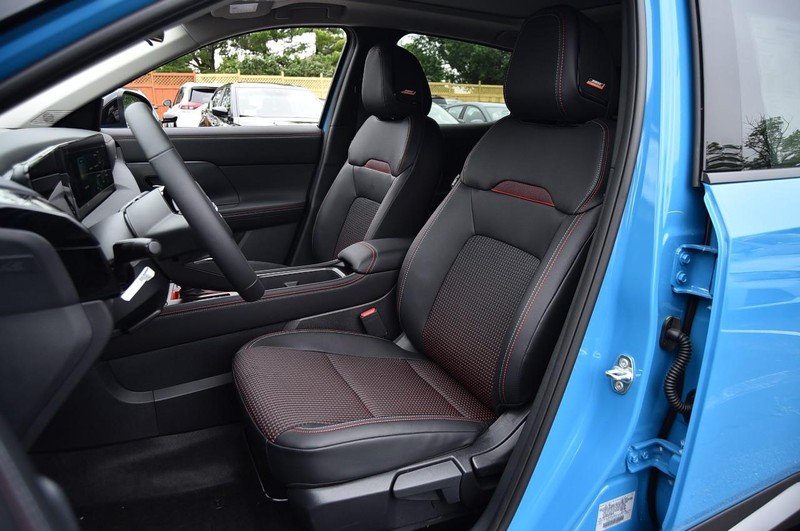 Nissan Kicks Vehicle Image 23