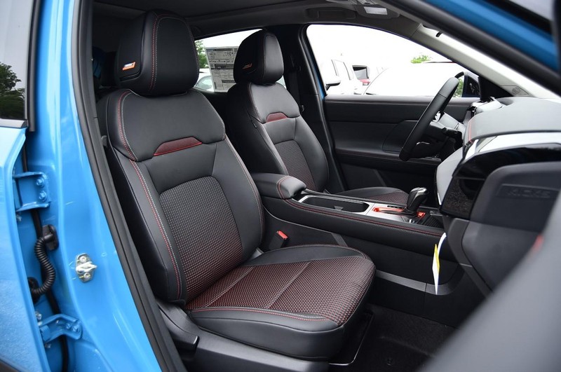 Nissan Kicks Vehicle Image 24