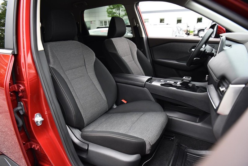 Nissan Rogue Vehicle Image 20