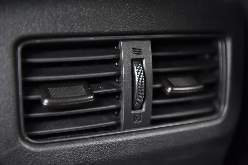 Nissan Rogue Vehicle Image 22