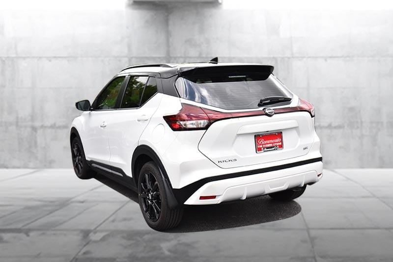 Nissan Kicks Vehicle Image 07