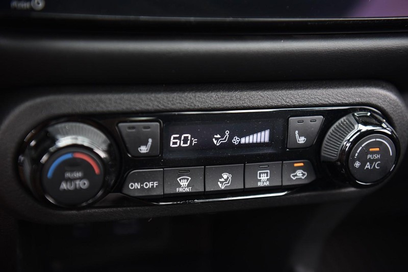 Nissan Kicks Vehicle Image 15