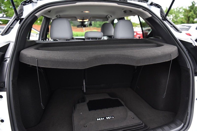 Nissan Kicks Vehicle Image 24