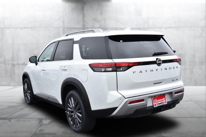 Nissan Pathfinder Vehicle Image 07