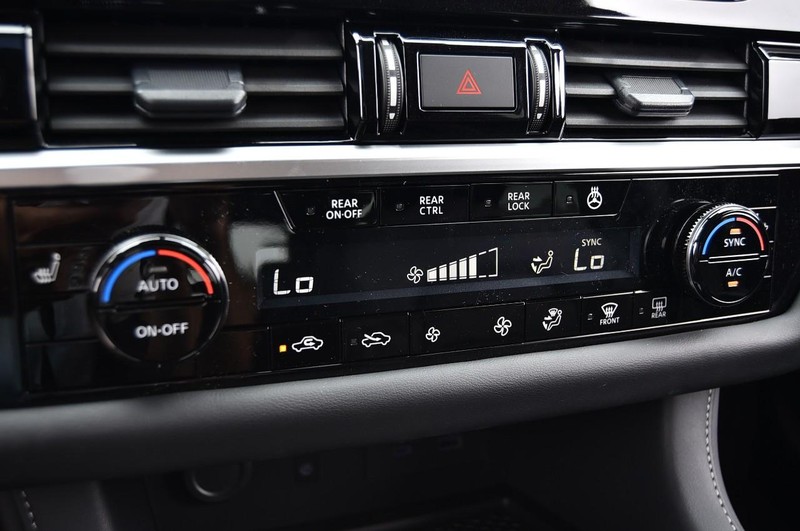 Nissan Pathfinder Vehicle Image 18