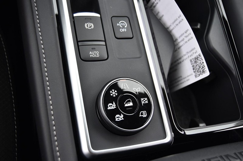 Nissan Pathfinder Vehicle Image 20