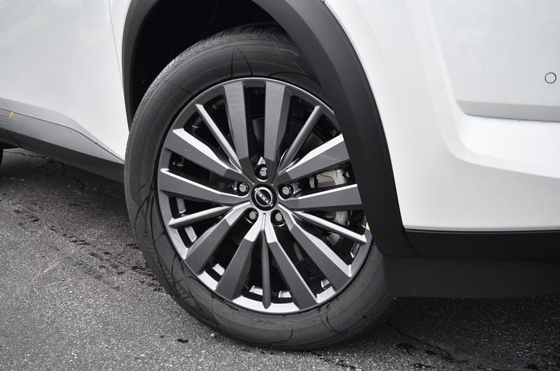 Nissan Pathfinder Vehicle Image 03