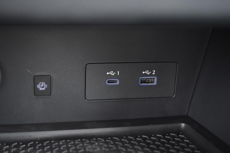 Nissan Pathfinder Vehicle Image 19