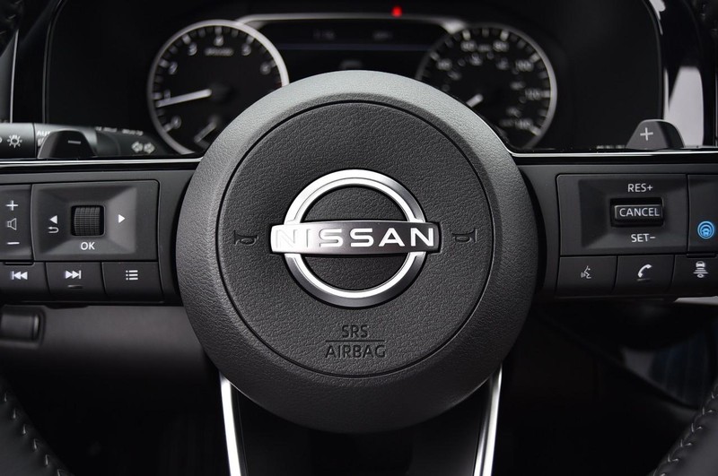 Nissan Pathfinder Vehicle Image 21