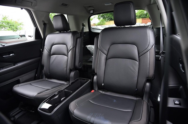 Nissan Pathfinder Vehicle Image 25