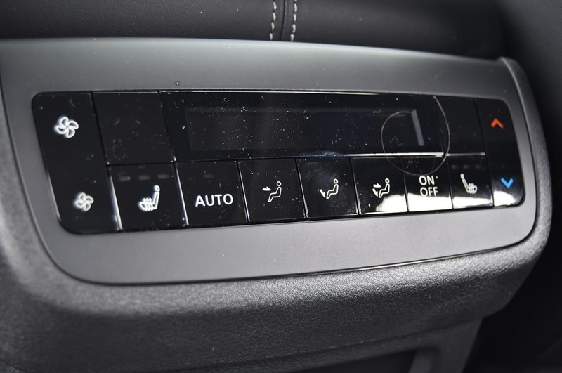 Nissan Pathfinder Vehicle Image 26