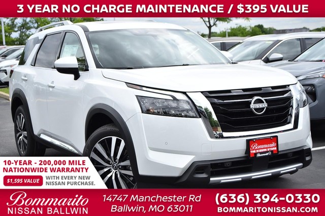 2025 Nissan Pathfinder Platinum at Frazier Automotive in Hazelwood MO