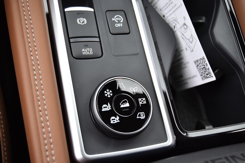Nissan Pathfinder Vehicle Image 21