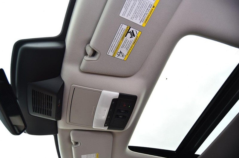 Nissan Pathfinder Vehicle Image 25