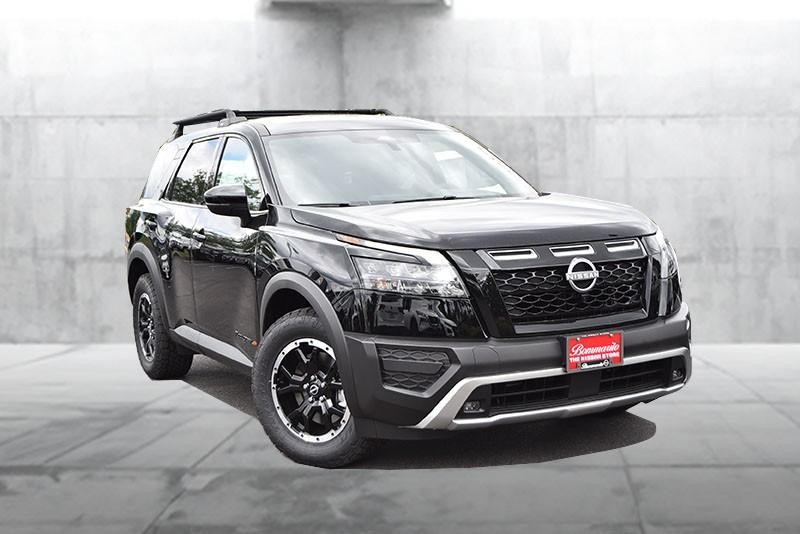 Nissan Pathfinder Vehicle Image 02