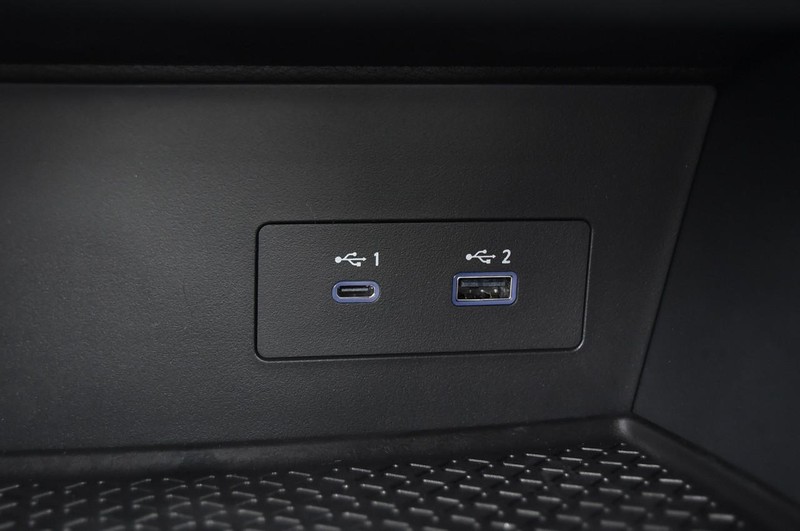 Nissan Pathfinder Vehicle Image 19