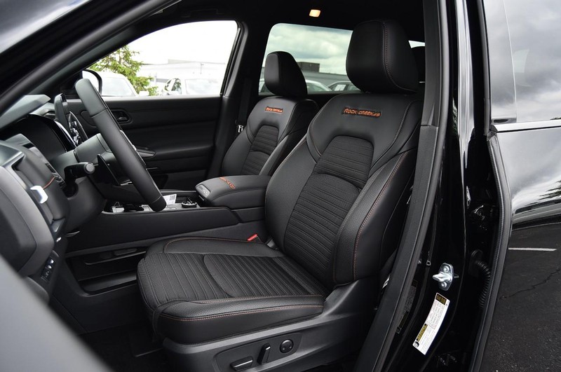 Nissan Pathfinder Vehicle Image 22