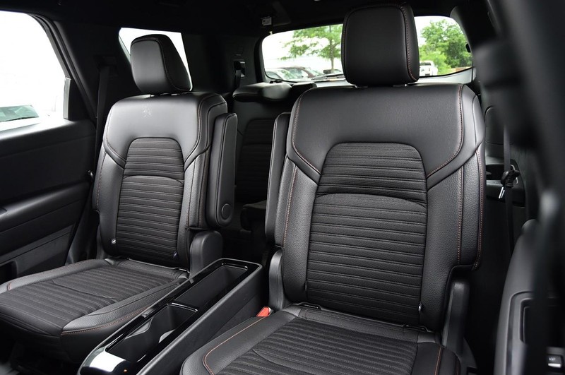 Nissan Pathfinder Vehicle Image 24