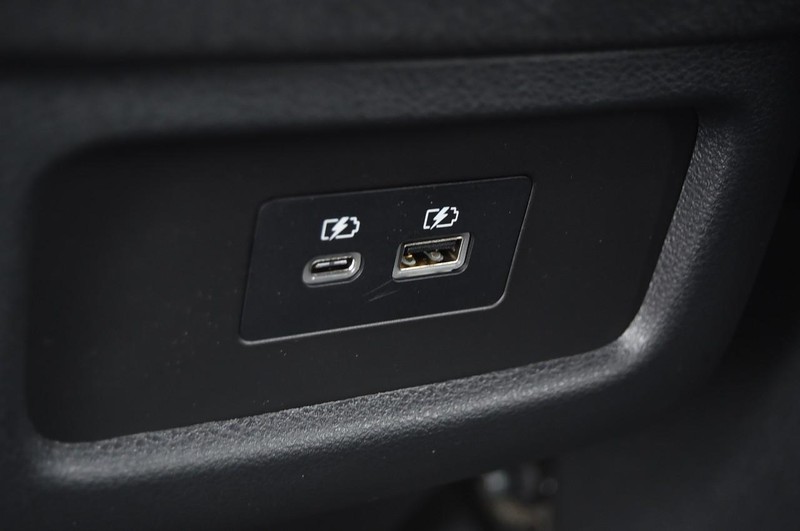 Nissan Pathfinder Vehicle Image 26