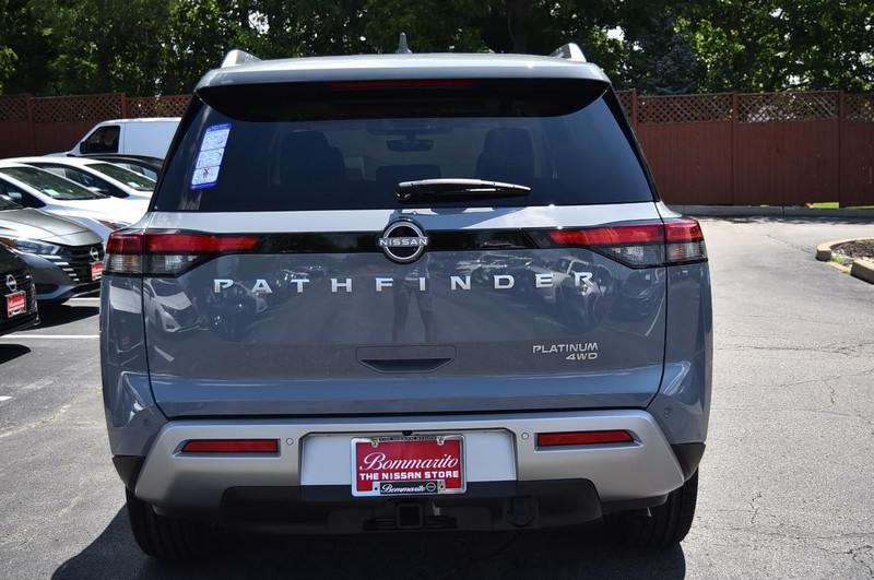 Nissan Pathfinder Vehicle Image 06