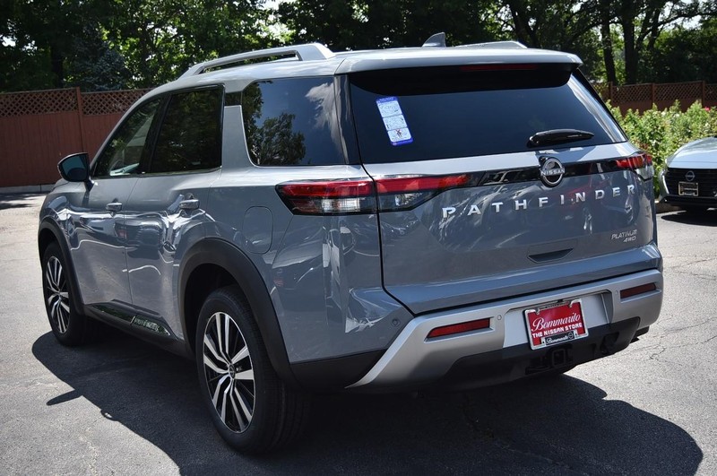 Nissan Pathfinder Vehicle Image 07