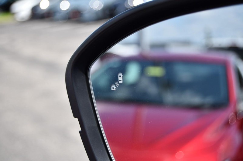 Nissan Pathfinder Vehicle Image 11