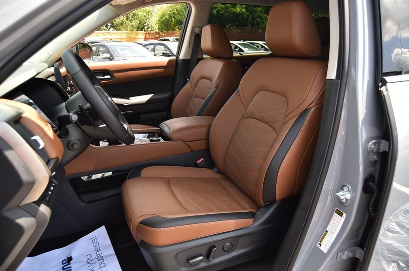 Nissan Pathfinder Vehicle Image 23