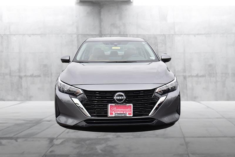 Nissan Sentra Vehicle Image 04