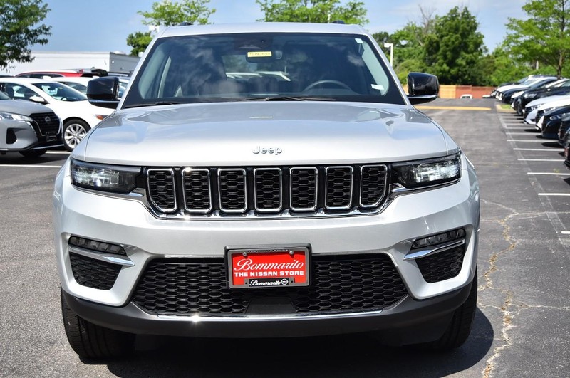Jeep Grand Cherokee 4xe Vehicle Image 04