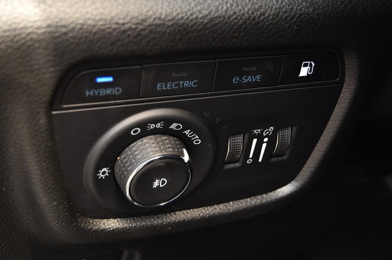Jeep Grand Cherokee 4xe Vehicle Image 14