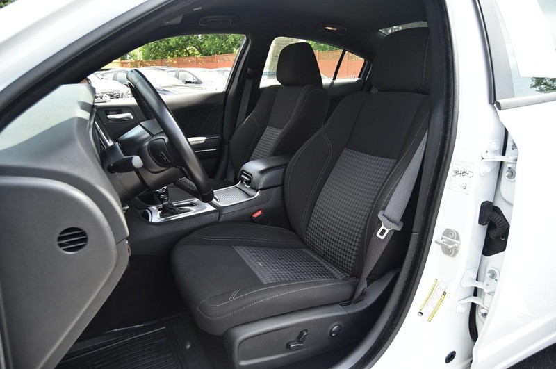 Dodge Charger Vehicle Image 18