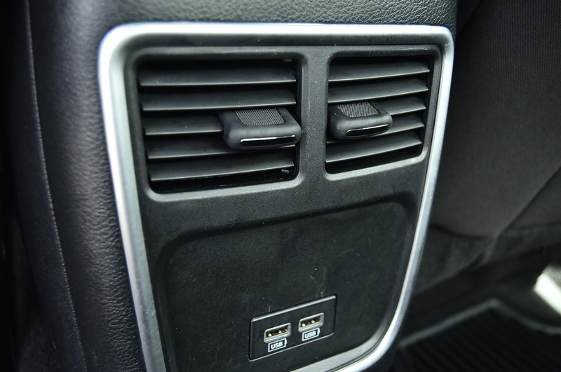 Dodge Charger Vehicle Image 21