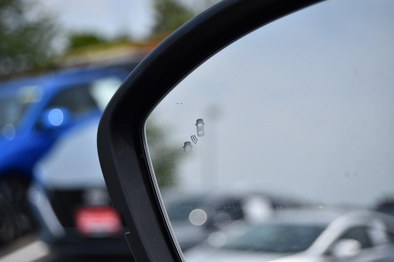 Nissan Pathfinder Vehicle Image 10