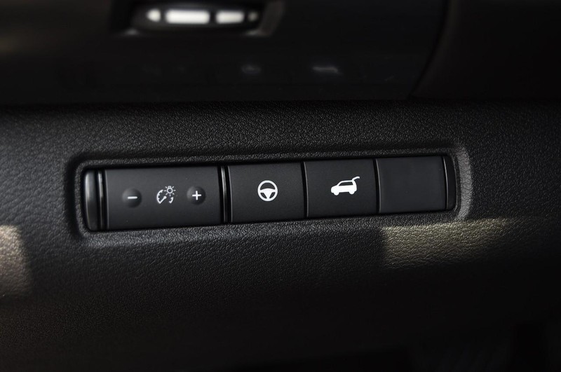 Nissan Pathfinder Vehicle Image 11