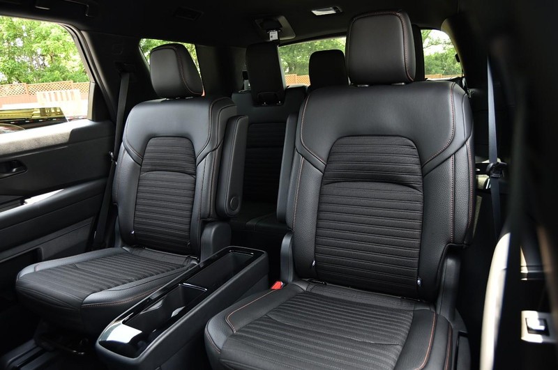 Nissan Pathfinder Vehicle Image 24