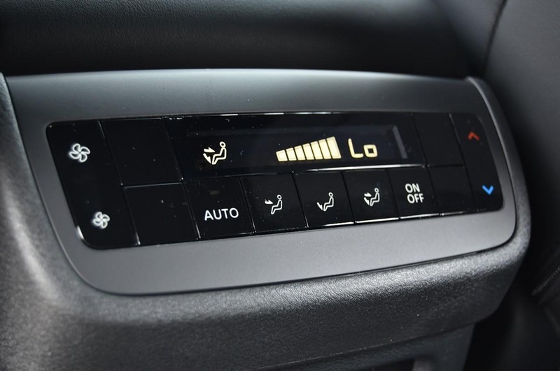 Nissan Pathfinder Vehicle Image 25