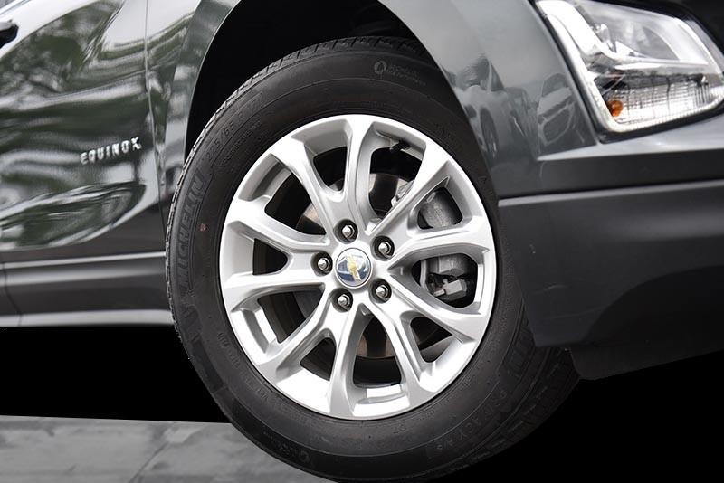 Chevrolet Equinox Vehicle Image 03