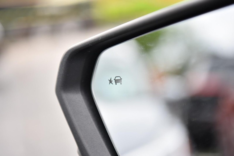 Chevrolet Equinox Vehicle Image 11