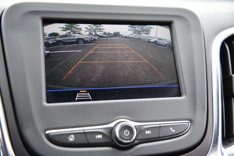 Chevrolet Equinox Vehicle Image 14