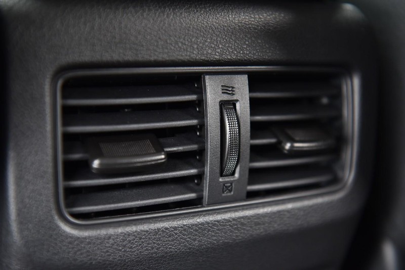 Nissan Rogue Vehicle Image 22