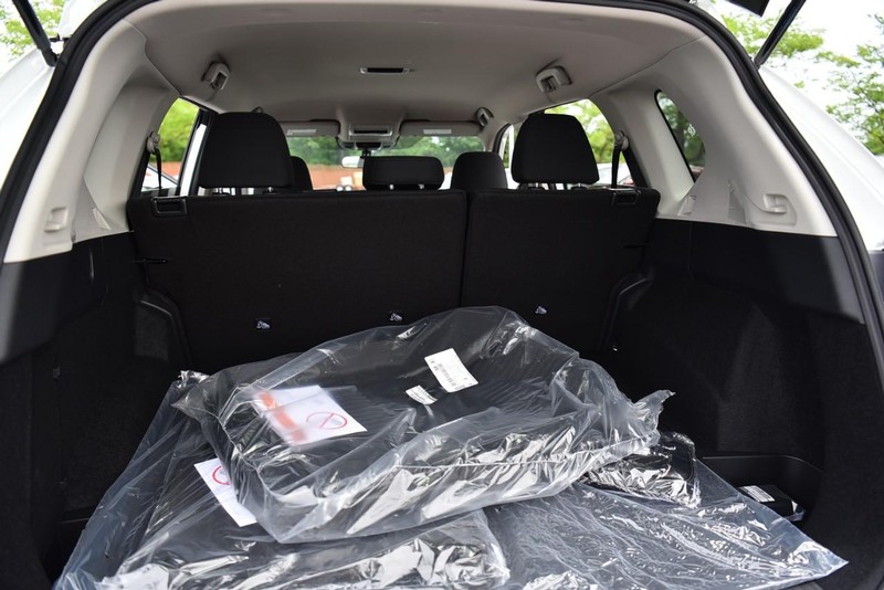 Nissan Rogue Vehicle Image 23